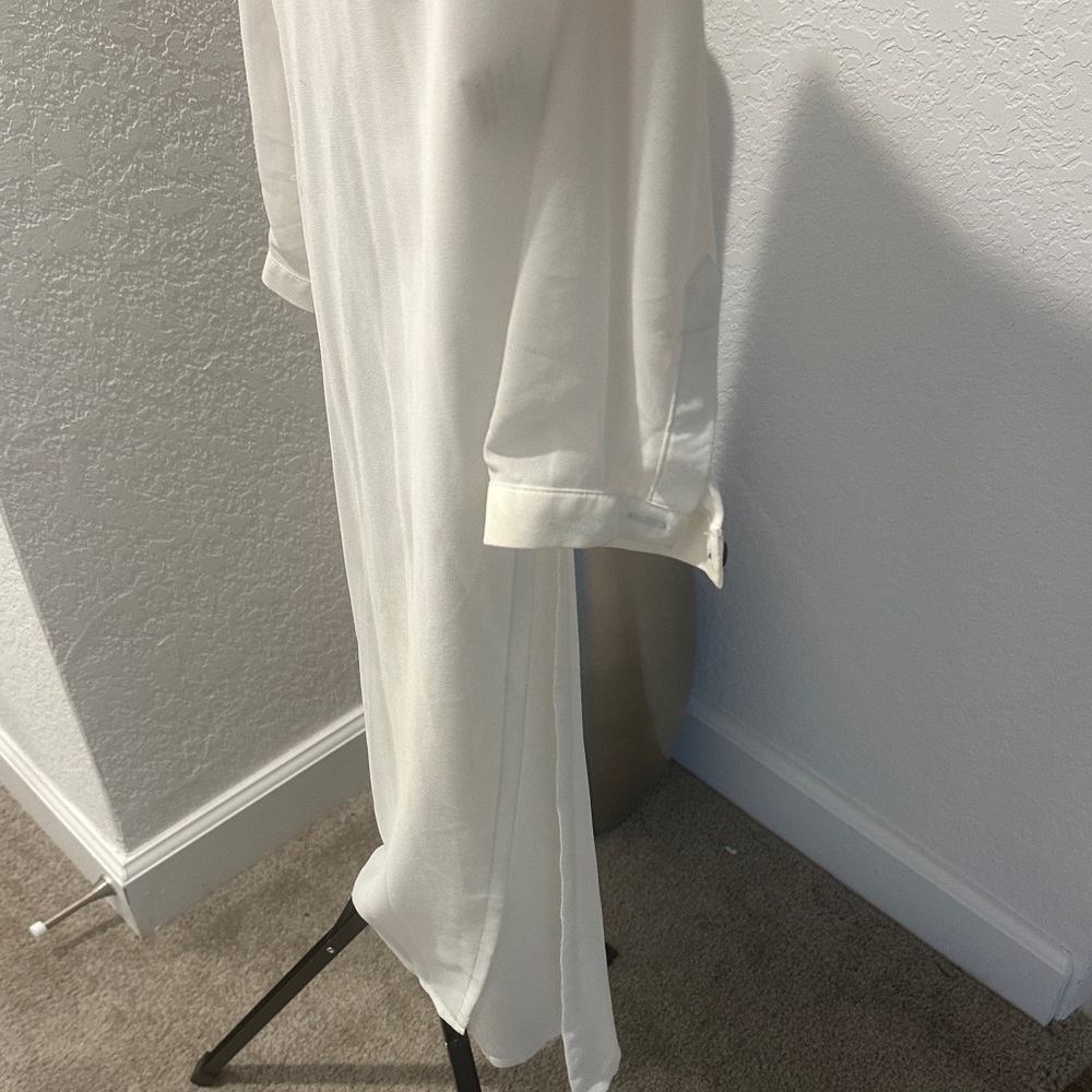 cleo White Longline Button-Front Tunic - Picture 3 of 6